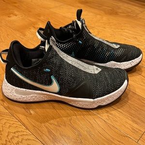 Men’s Nike Basketball Shoes EUC 10 Lace Zip Athletic Gym Workout